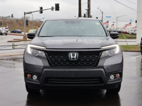 Photos of 2020 Honda Passport EX-L for sale in Kansas City, MO at Jay Wolfe Honda