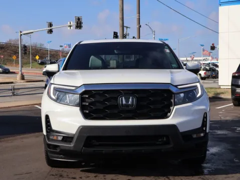 Photos of 2023 Honda Passport EX-L for sale in Kansas City, MO at Jay Wolfe Honda