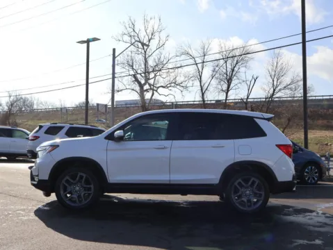 More photos of 2023 Honda Passport EX-L at Jay Wolfe Honda, MO