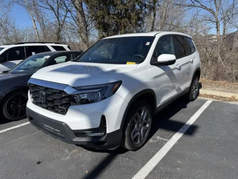 Another view of 2023 Honda Passport EX-L for sale in Kansas City, MO at Jay Wolfe Honda