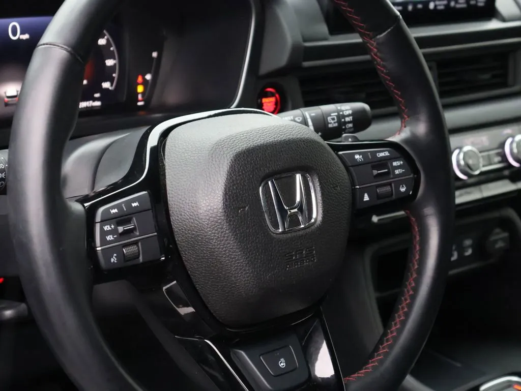2025 Honda Pilot Black Edition - Photo 18