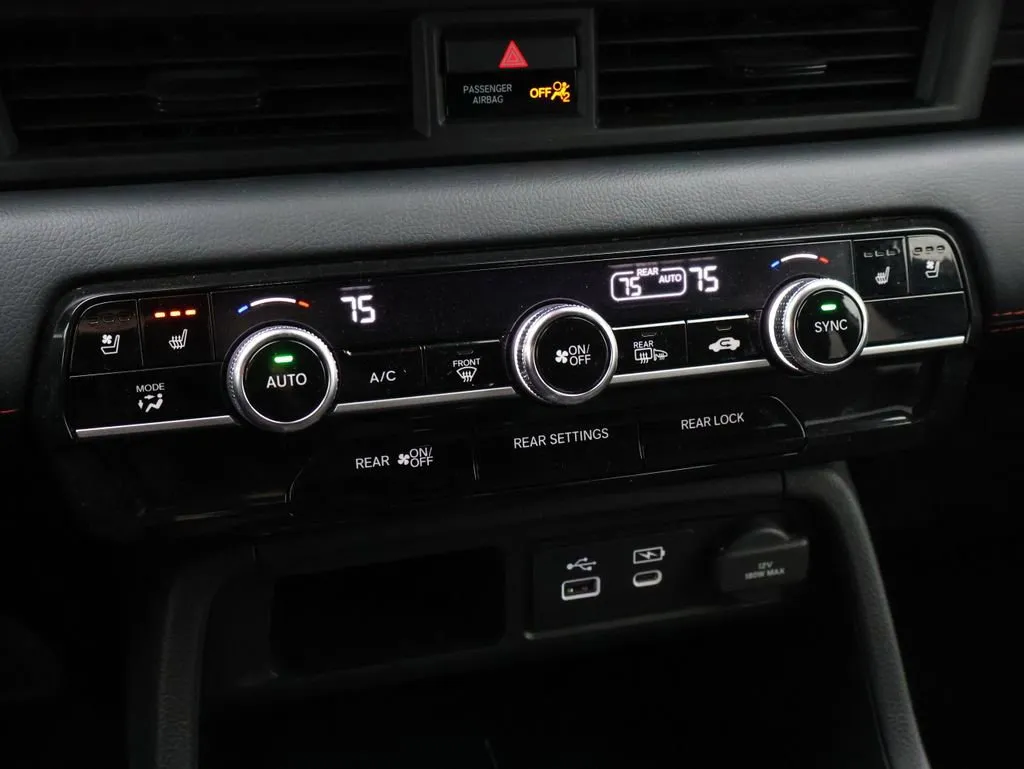 2025 Honda Pilot Black Edition - Photo 23