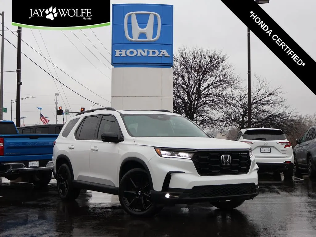 Used 2025 Honda Pilot Black Edition with VIN 5FNYG1H92SB052371 for sale in Kansas City