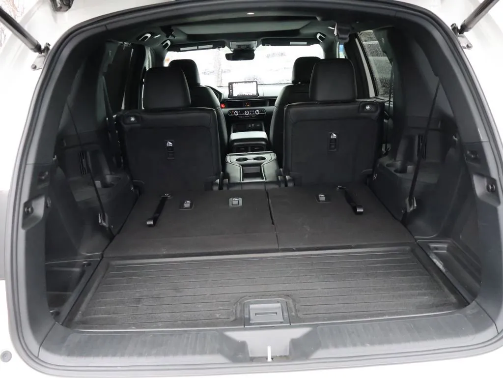 2025 Honda Pilot Black Edition - Photo 15