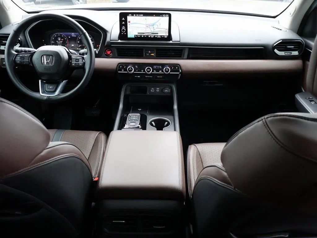 2025 Honda Pilot Elite - Photo 14