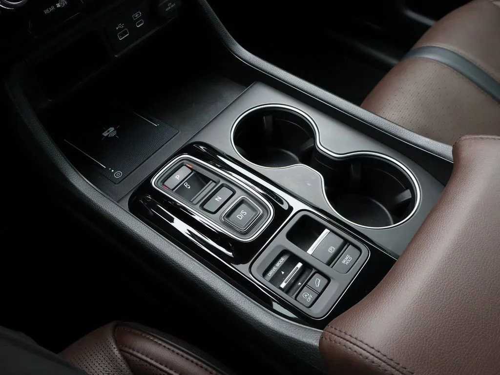 2025 Honda Pilot Elite - Photo 26