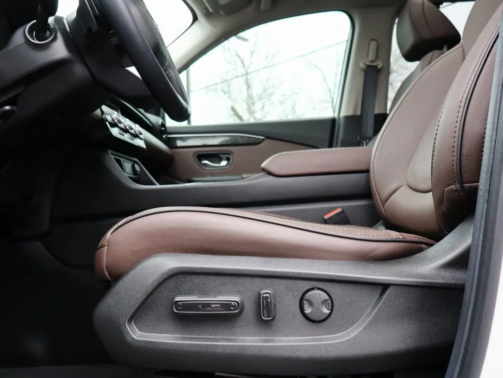 2025 Honda Pilot Elite - Photo 34