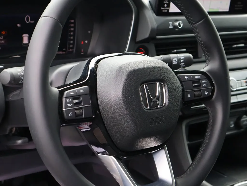 2026 Honda Pilot Touring - Photo 18