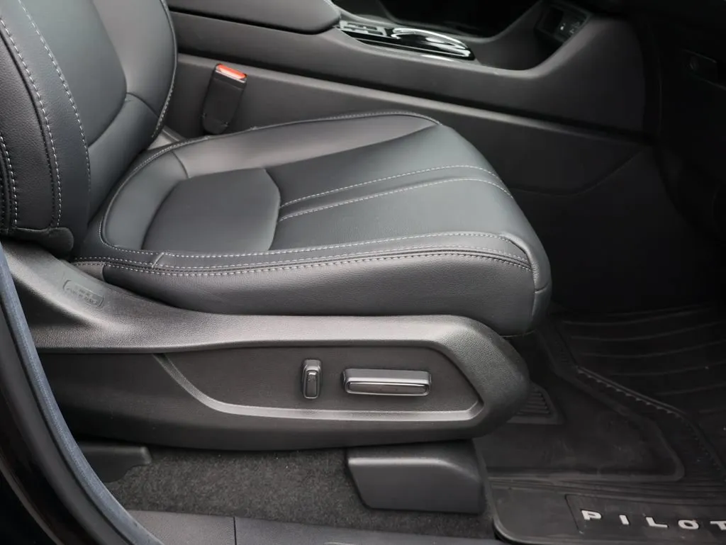 2026 Honda Pilot Touring - Photo 10