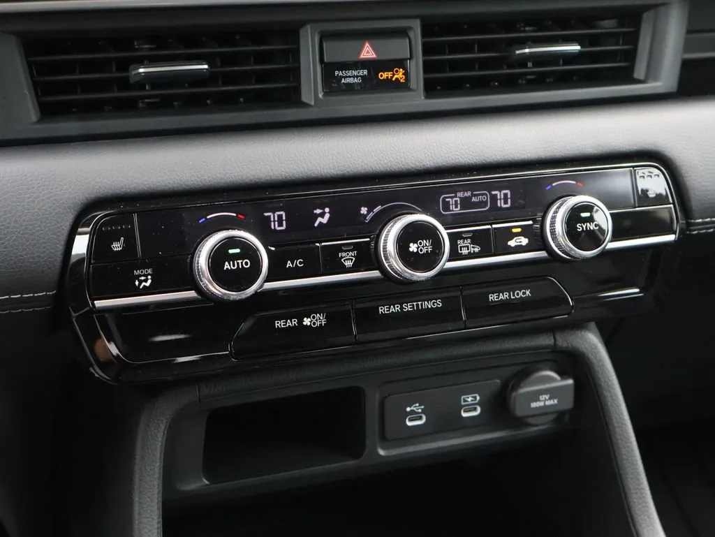 2026 Honda Pilot Touring - Photo 23