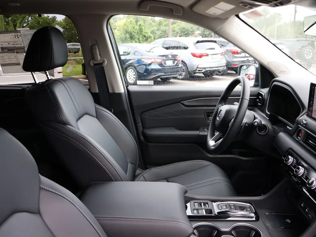 2026 Honda Pilot Touring - Photo 8