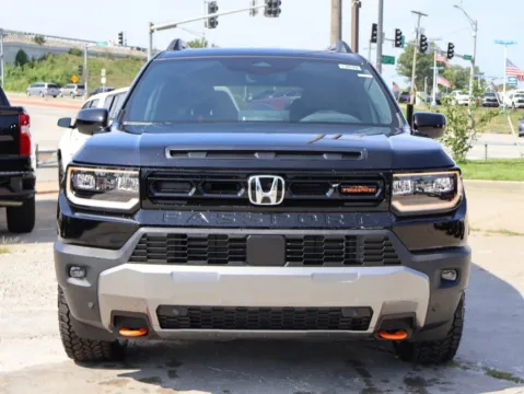 Photos of 2026 Honda Passport TrailSport for sale in Kansas City, MO at Jay Wolfe Honda
