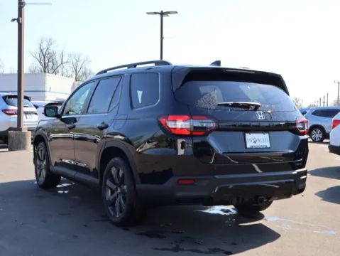 More photos of 2026 Honda Pilot Sport at Jay Wolfe Honda, MO
