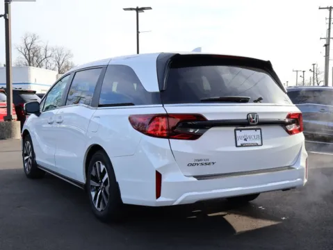 More photos of 2026 Honda Odyssey EX-L at Jay Wolfe Honda, MO