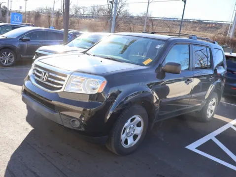 More photos of 2015 Honda Pilot LX at Jay Wolfe Honda, MO