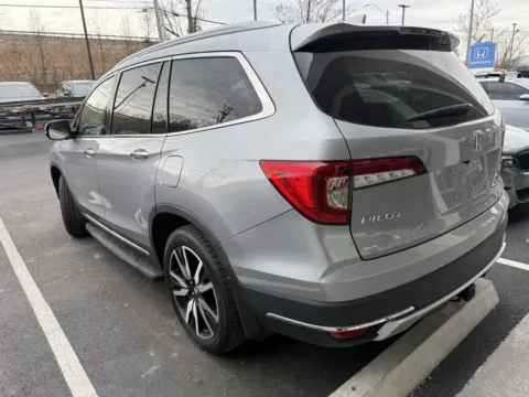 More photos of 2022 Honda Pilot Elite at Jay Wolfe Honda, MO