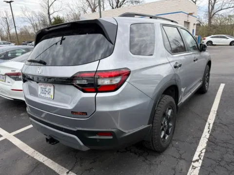 More photos of 2025 Honda Pilot TrailSport at Jay Wolfe Honda, MO