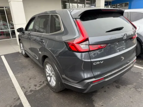 More photos of 2023 Honda CR-V EX-L at Jay Wolfe Honda, MO