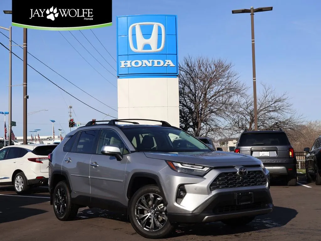 Silver 2025 Toyota RAV4 Hybrid Limited for sale in Kansas City, MO