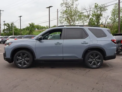 Photos of 2026 Honda Pilot Sport for sale in Kansas City, MO at Jay Wolfe Honda