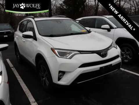 White 2017 Toyota RAV4 XLE for sale in Kansas City, MO