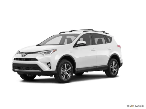 White 2017 Toyota RAV4 XLE for sale in Kansas City, MO