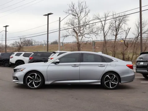 More photos of 2018 Honda Accord Sedan Sport 2.0T at Jay Wolfe Honda, MO