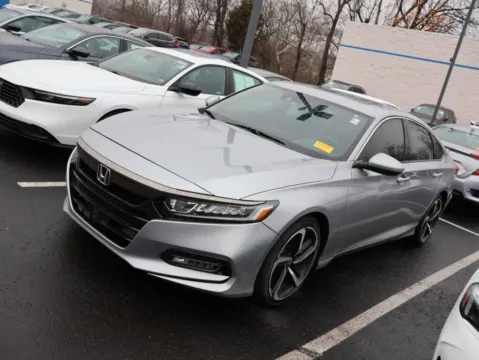 More photos of 2018 Honda Accord Sedan Sport 2.0T at Jay Wolfe Honda, MO
