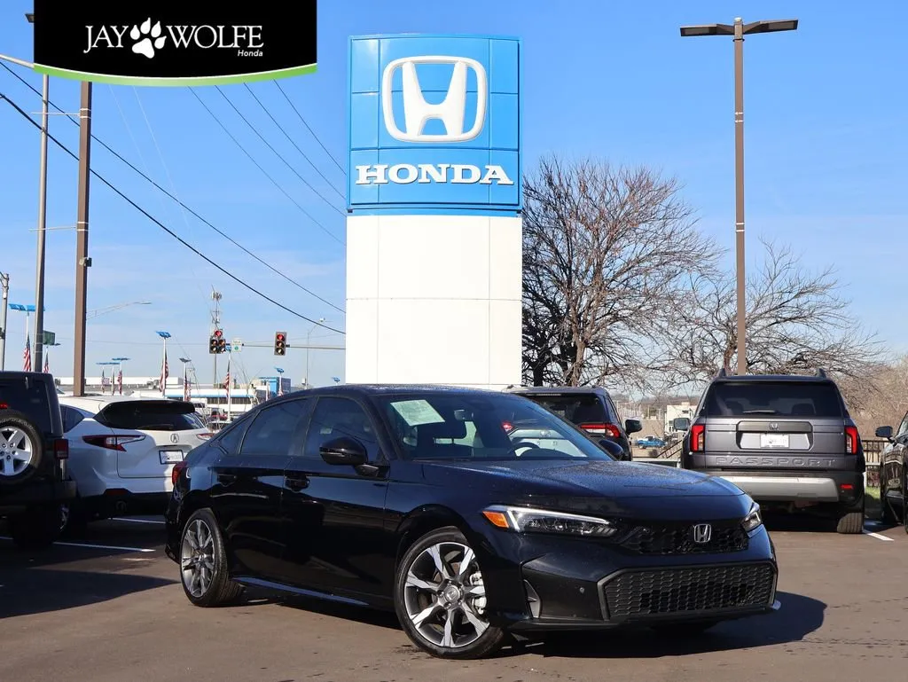 Used 2025 Honda Civic Sport Touring with VIN 2HGFE4F86SH329835 for sale in Kansas City