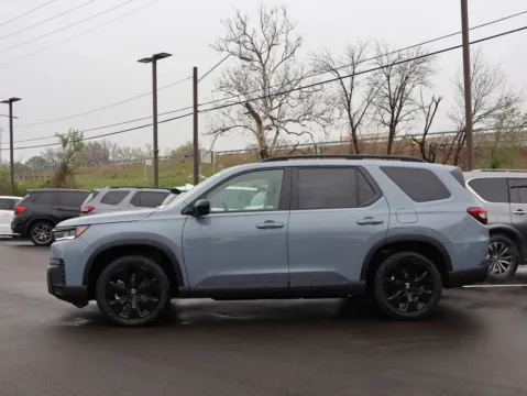Another view of 2026 Honda Pilot Black Edition for sale in Kansas City, MO at Jay Wolfe Honda