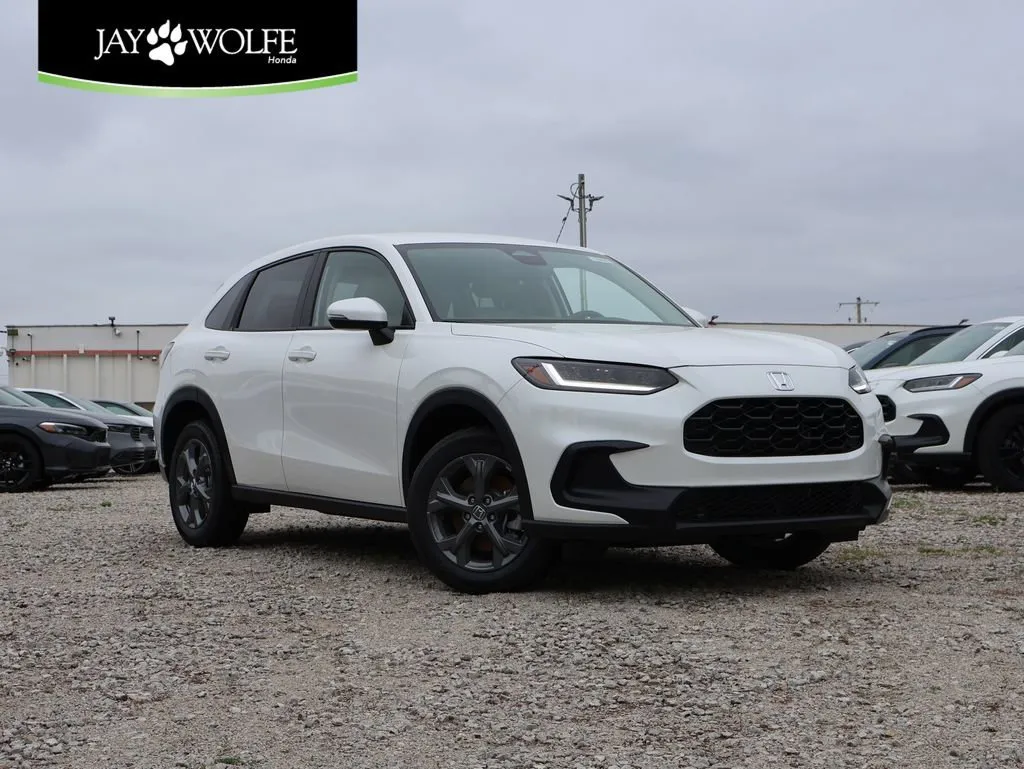 White 2026 Honda HR-V LX for sale in Kansas City, MO