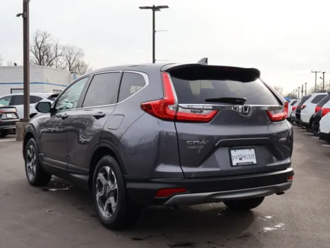 More photos of 2017 Honda CR-V EX at Jay Wolfe Honda, MO