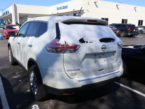 More photos of 2015 Nissan Rogue S at Jay Wolfe Honda, MO