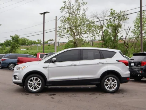 More photos of 2019 Ford Escape SE at Jay Wolfe Honda, MO