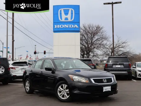 Black 2010 Honda Accord Sdn LX-P for sale in Kansas City, MO