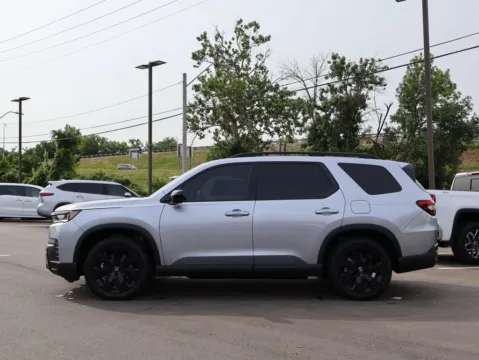 More photos of 2026 Honda Pilot Black Edition at Jay Wolfe Honda, MO