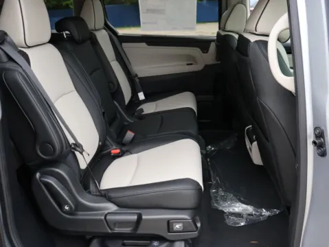 More photos of 2026 Honda Odyssey Elite at Jay Wolfe Honda, MO