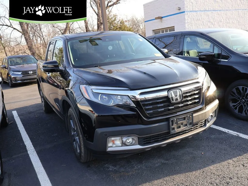 Black 2020 Honda Ridgeline RTL-E for sale in Kansas City, MO