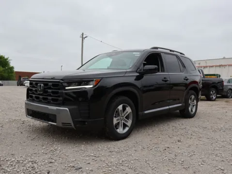 Another view of 2026 Honda Pilot EX-L for sale in Kansas City, MO at Jay Wolfe Honda