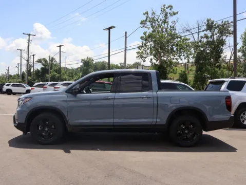 More photos of 2026 Honda Ridgeline Black Edition at Jay Wolfe Honda, MO