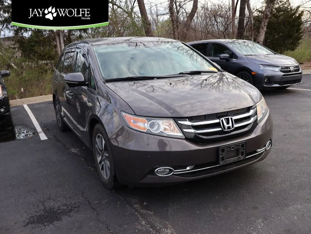 Gray 2016 Honda Odyssey Touring for sale in Kansas City, MO