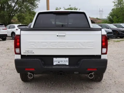 More photos of 2026 Honda Ridgeline RTL at Jay Wolfe Honda, MO
