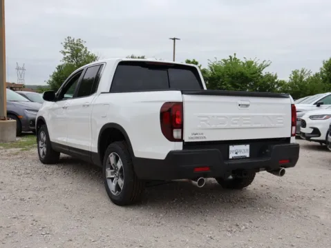More photos of 2026 Honda Ridgeline RTL at Jay Wolfe Honda, MO