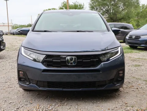 Photos of 2026 Honda Odyssey Touring for sale in Kansas City, MO at Jay Wolfe Honda