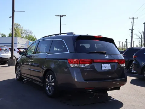 More photos of 2016 Honda Odyssey Touring Elite at Jay Wolfe Honda, MO