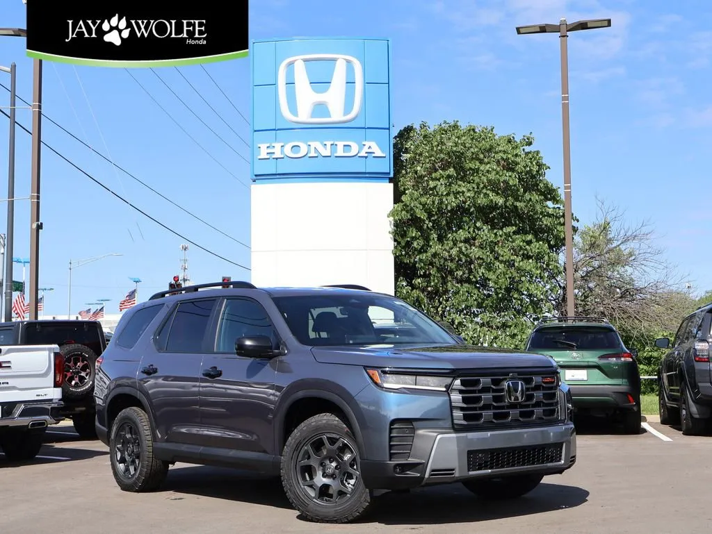 2026 Honda Pilot TrailSport AWD's photo