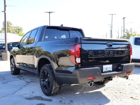More photos of 2026 Honda Ridgeline Black Edition at Jay Wolfe Honda, MO