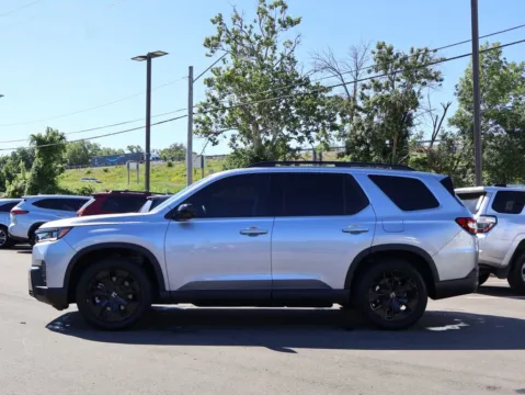 More photos of 2026 Honda Pilot Black Edition at Jay Wolfe Honda, MO