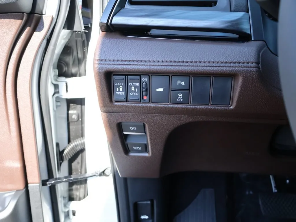2026 Honda Odyssey Elite - Photo 22