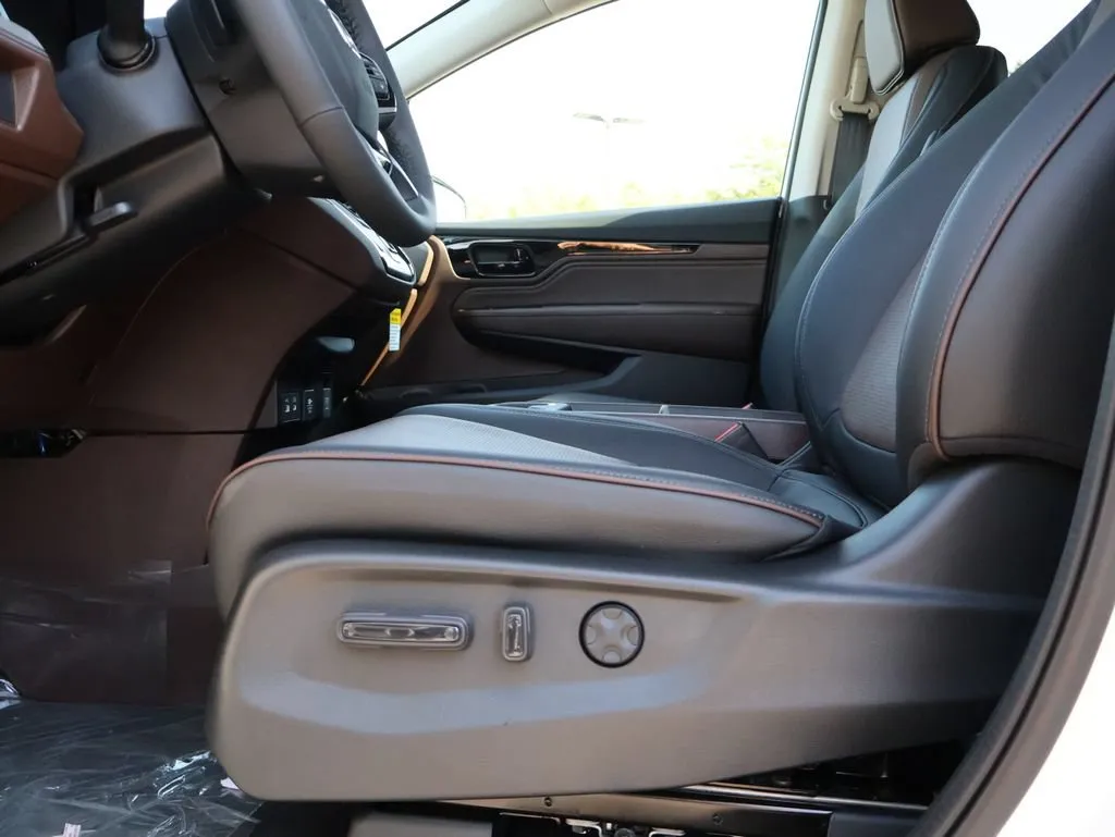 2026 Honda Odyssey Elite - Photo 23